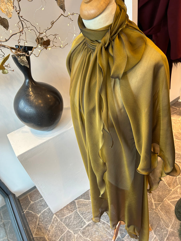 AW24 Grønn Silkechiffonkjole