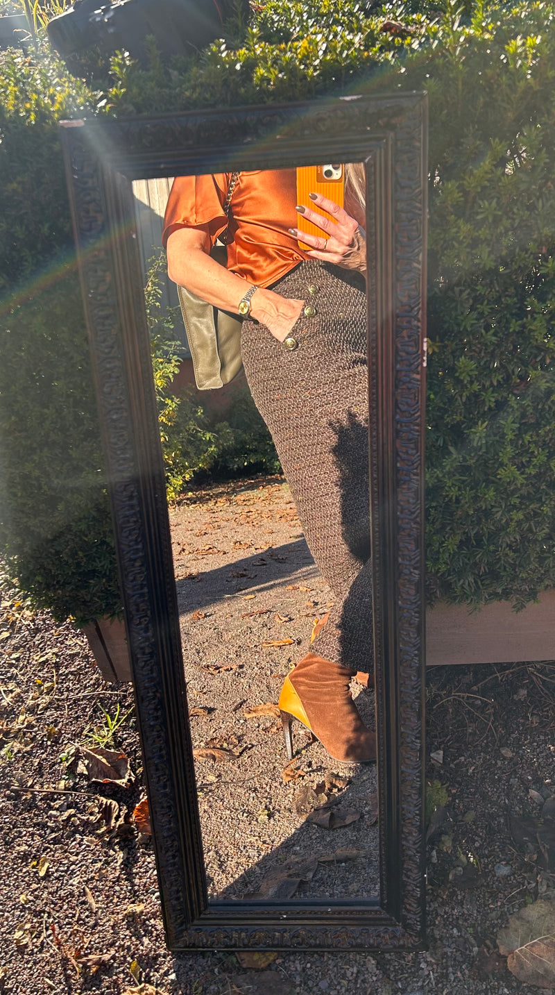 AW25 Brunt Midi skjørt med Gullknapper