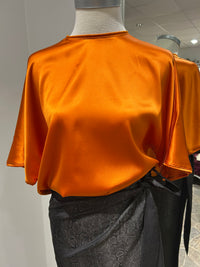 AW25 Orange Silkesateng bluse