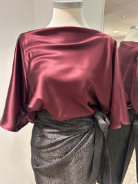 AW25 Bordeaux Vid Silkesateng bluse