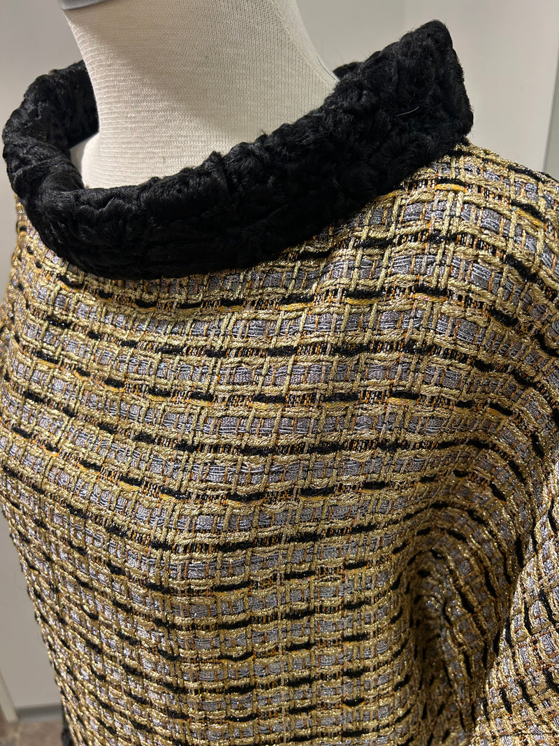 AW25 Gull og sølv kimono kjole