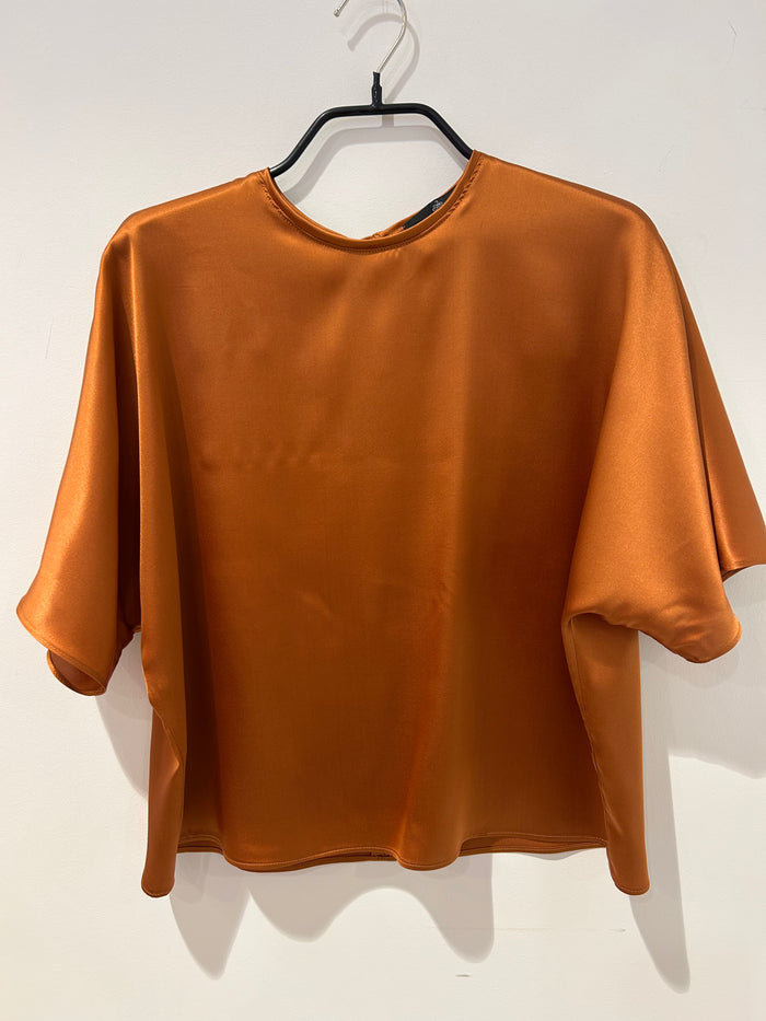 AW25 Rust Silkesateng t-skjorte bluse