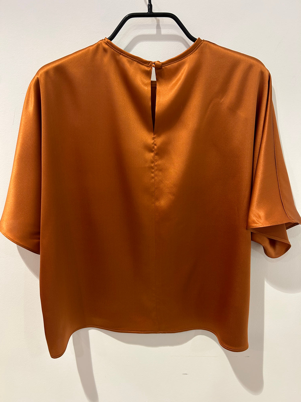 AW25 Rust Silkesateng t-skjorte bluse