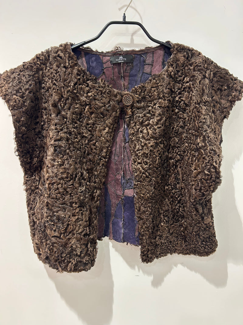 AW25 Brun Pels vest