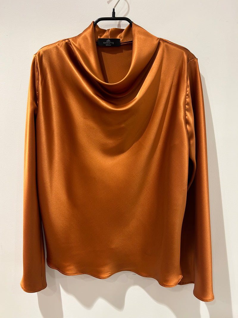 AW25 Rust Silkesateng bluse med lang arm