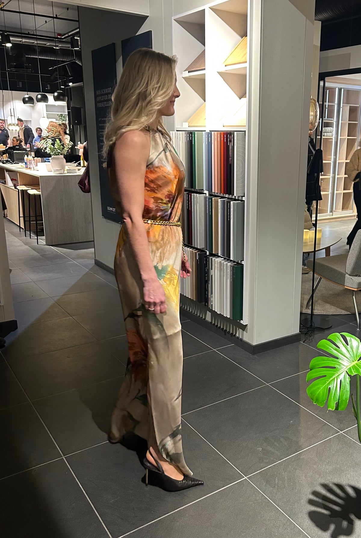 SS26 Mønstret Halterneck silke kjole