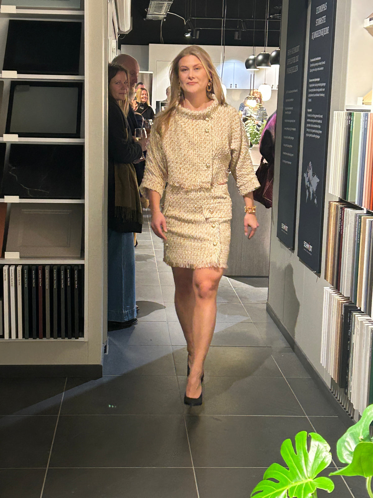 AW26 Beige Miniskjørt med Gullknapper