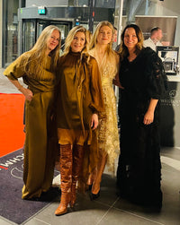 SS26 Gull kjole med skinn belte