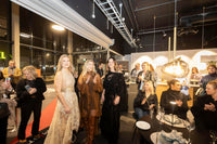 SS26 Gull kjole med skinn belte