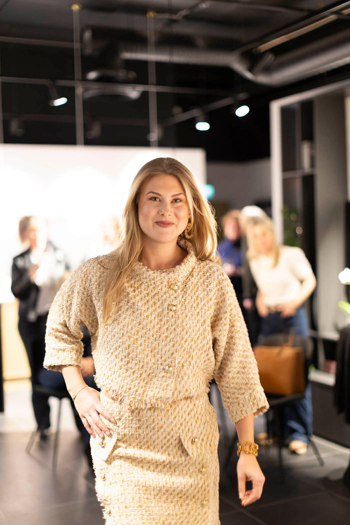 AW26 Beige Miniskjørt med Gullknapper