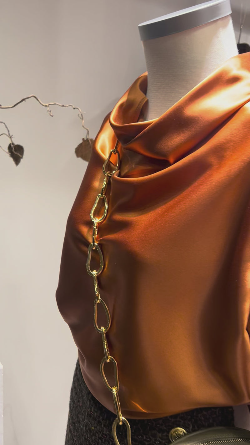 AW25 Rust Silkesateng bluse med lang arm