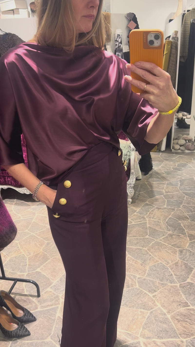 AW25 Bordeaux Vid Silkesateng bluse