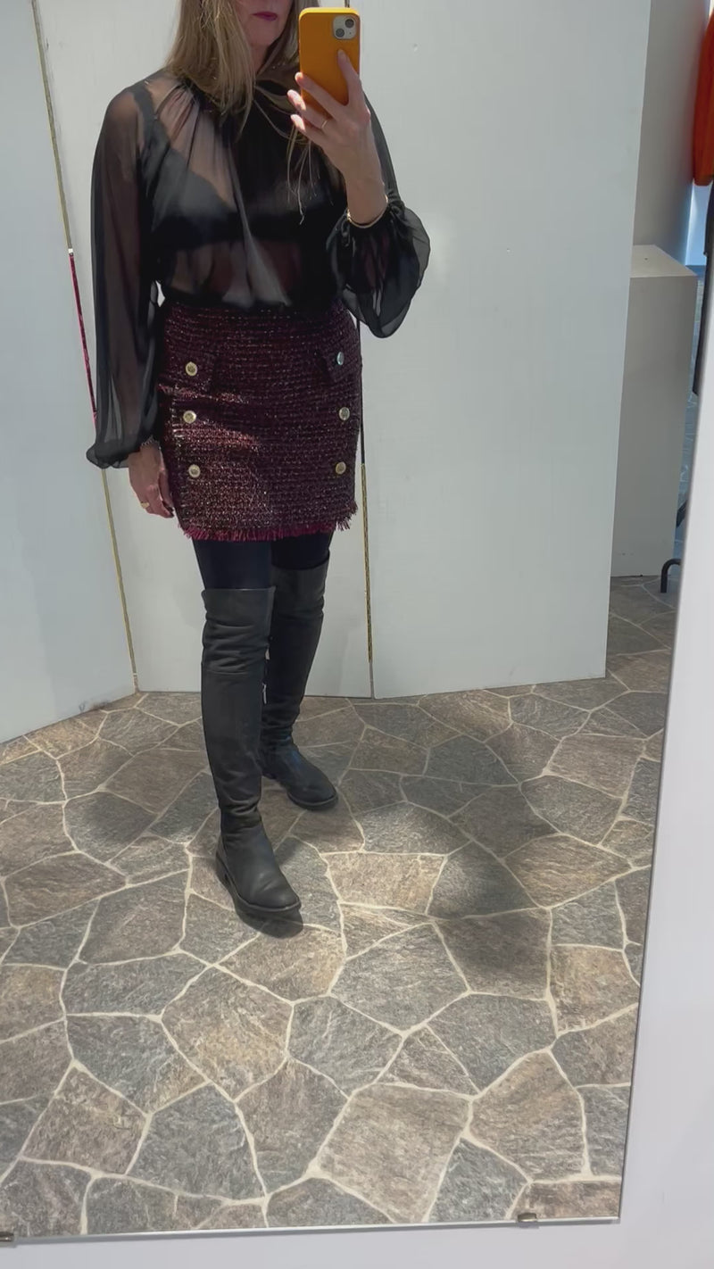 AW24 Bordeaux Miniskjørt med Gullknapper